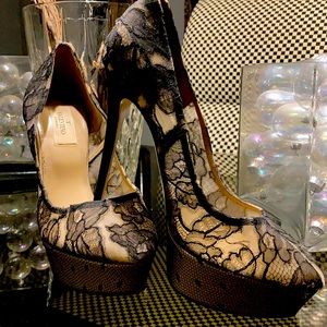 Classic Valentino stiletto